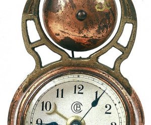 Deutsches Uhrenmuseum Furtwangen - Wecker mit Doppelglocke, Badische Uhrenfabrik