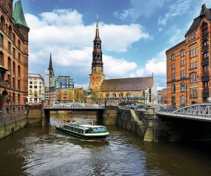 Hamburger Speicherstadt mit Katharinenkirche