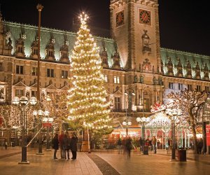 Weihnachtsmarkt am Rathaus in Hamburg
