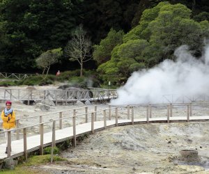 Caldeiras genannte Fumarolen am Furnas-See