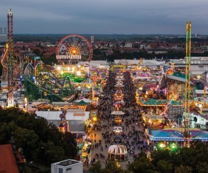 Oktoberfest bei Nacht