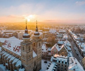 Winterliche Stadtkirche in Bayreuth