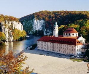 Kloster Weltenburg im Herbst in Kelheim