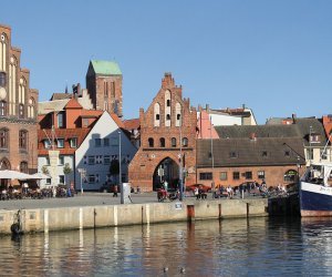 Wassertor am Alten Hafen Wismar